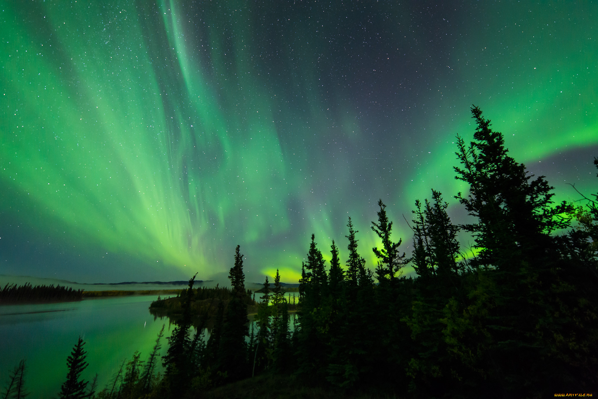 Northern lighting. Аврора бореалис Северное сияние. Северное сияние: Юкон, Нунавут, Северо-западные территории. Северное полярное сияние. Бореалис сияние.